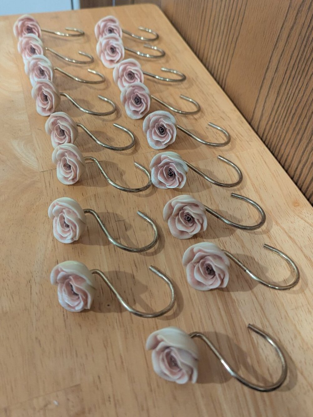 Vintage Resin & Metal Rose Bud Shower Curtain Rings Pale Pink-Set of 17 Pretty